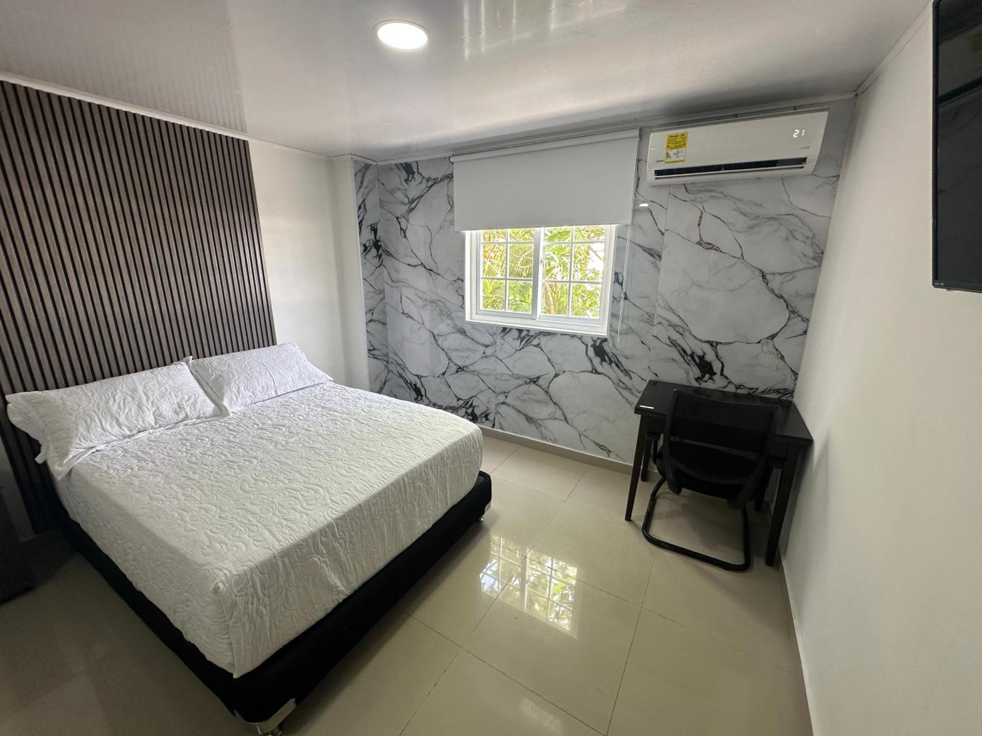 Apartahotel Plaza San Andrés Екстериор снимка
