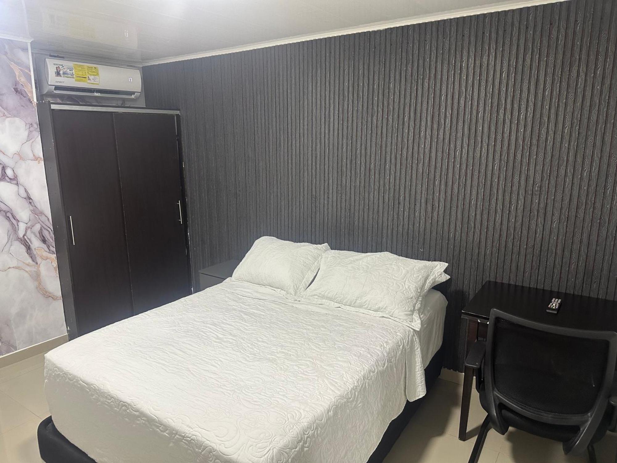 Apartahotel Plaza San Andrés Екстериор снимка