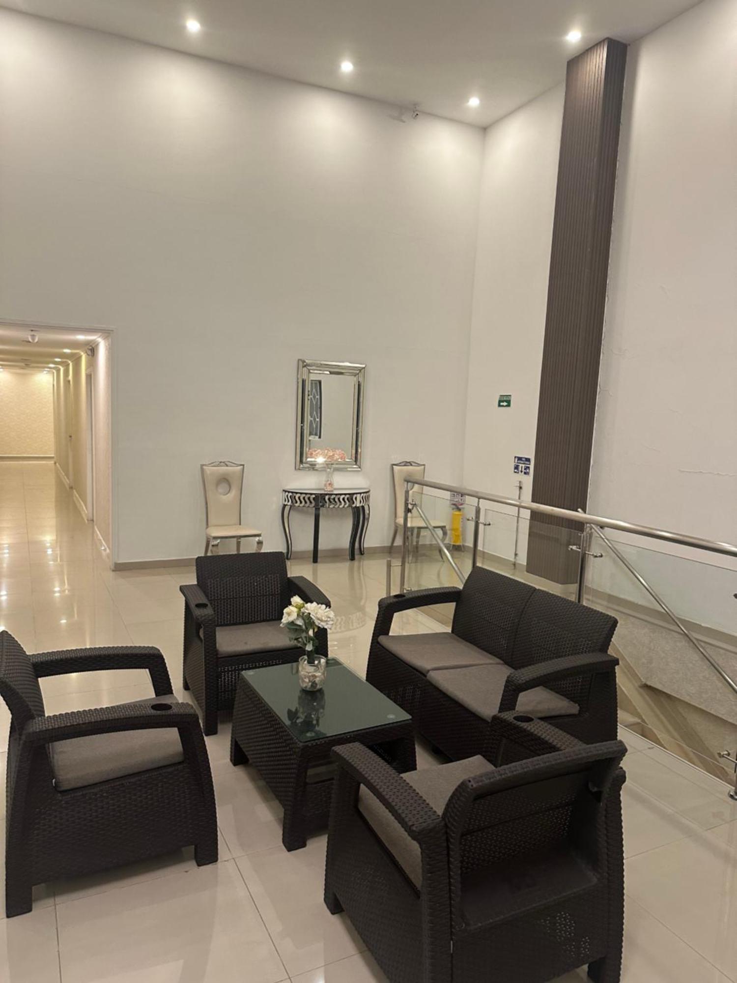 Apartahotel Plaza San Andrés Екстериор снимка