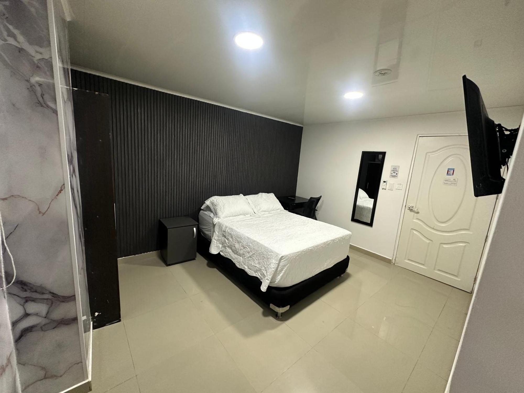 Apartahotel Plaza San Andrés Екстериор снимка